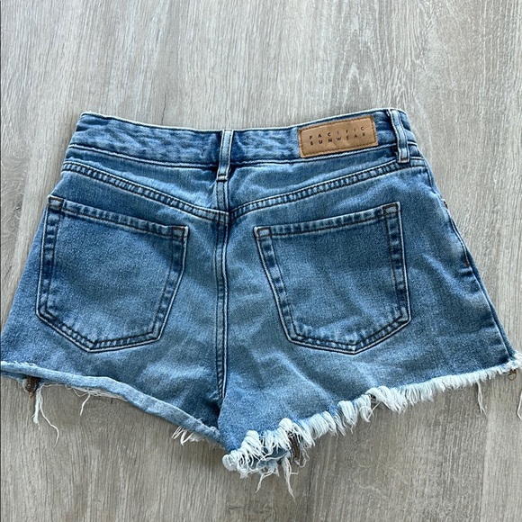 PacSun Blue Jean Shorts Distressed High-Waisted - Picture 2 of 6